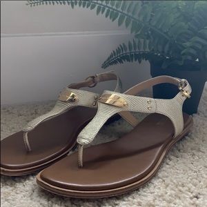 ‼️MICHAEL KORS GOLD SANDALS‼️